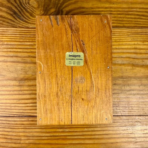 Vintage Hand-Carved Wooden Trinket Box with Floral Relief | Imapro Honduras - Picture 2 of 9